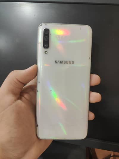 Samsung Mobile A70