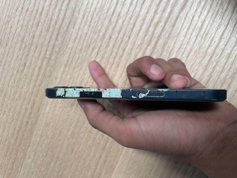 Apple iPhone 12 1