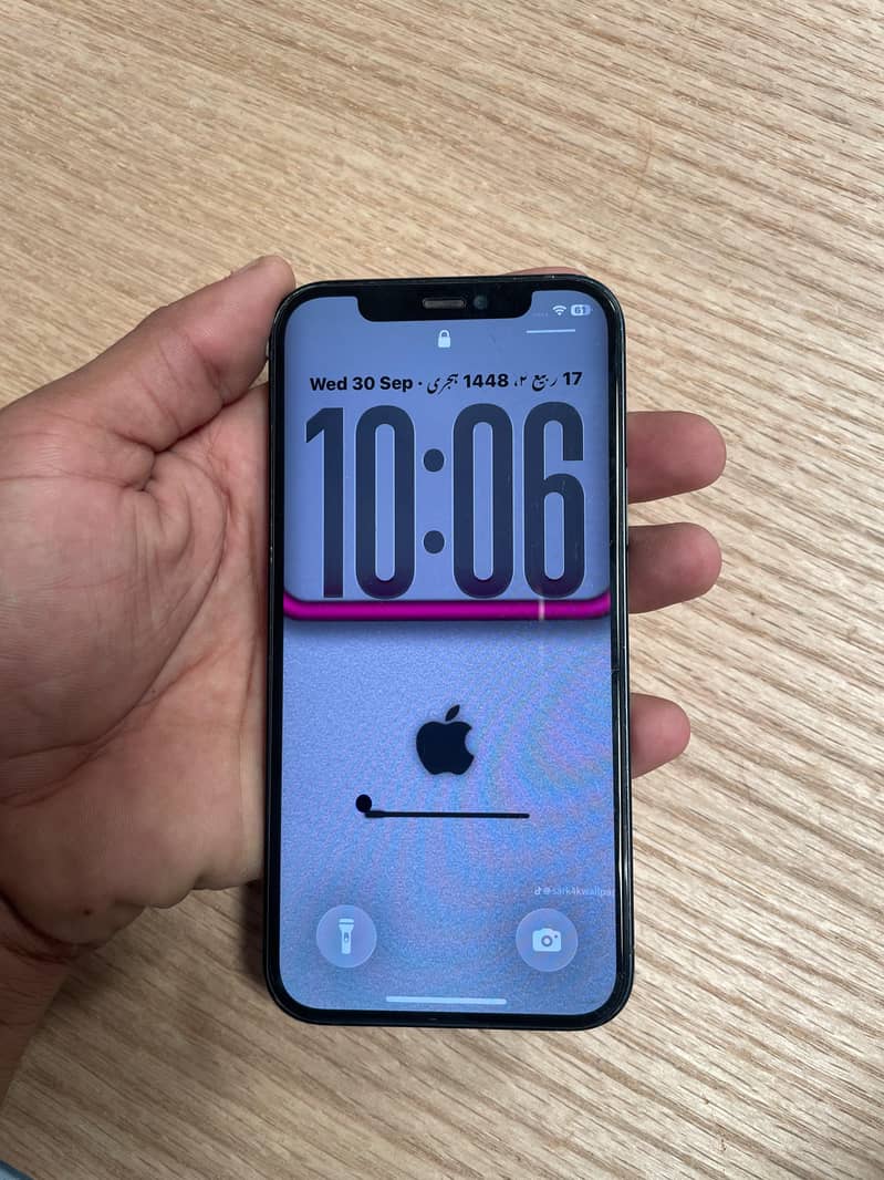 Apple iPhone 12 4