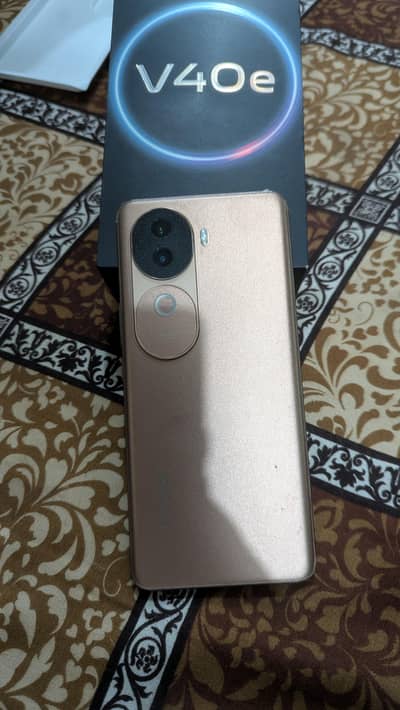 Vivo V40e