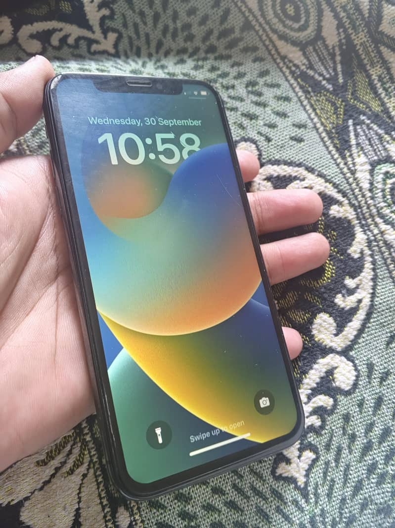 Apple iPhone XS 0
