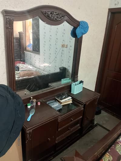 Dressing table for sale