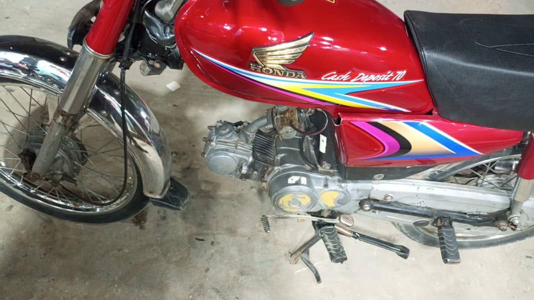 Honda CD70 5