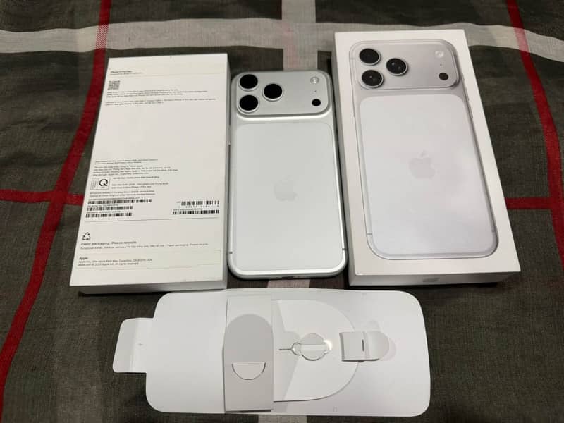 Apple iPhone 17 Pro Max 0