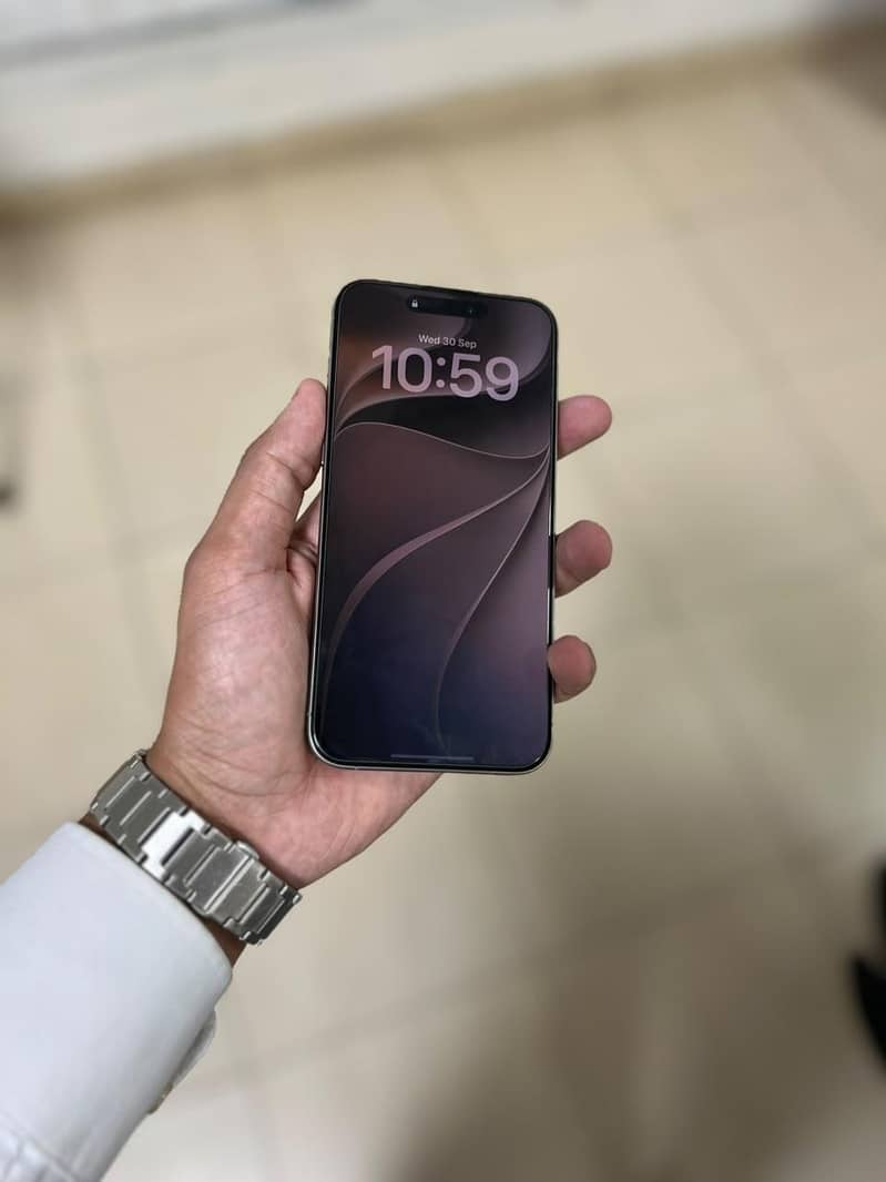 Apple iPhone 15 Pro Max 1