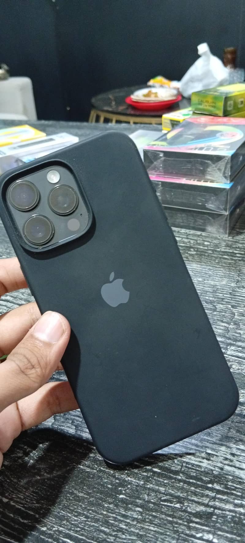 Apple iPhone 16 Pro Max 3