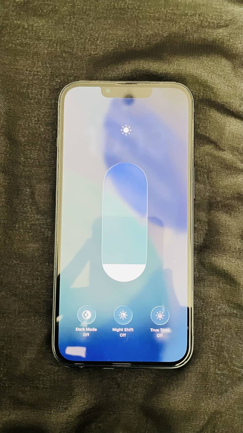 Apple iPhone 13 4
