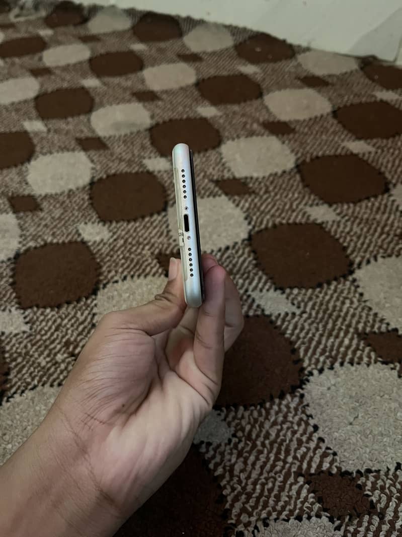 Apple iPhone 11 2