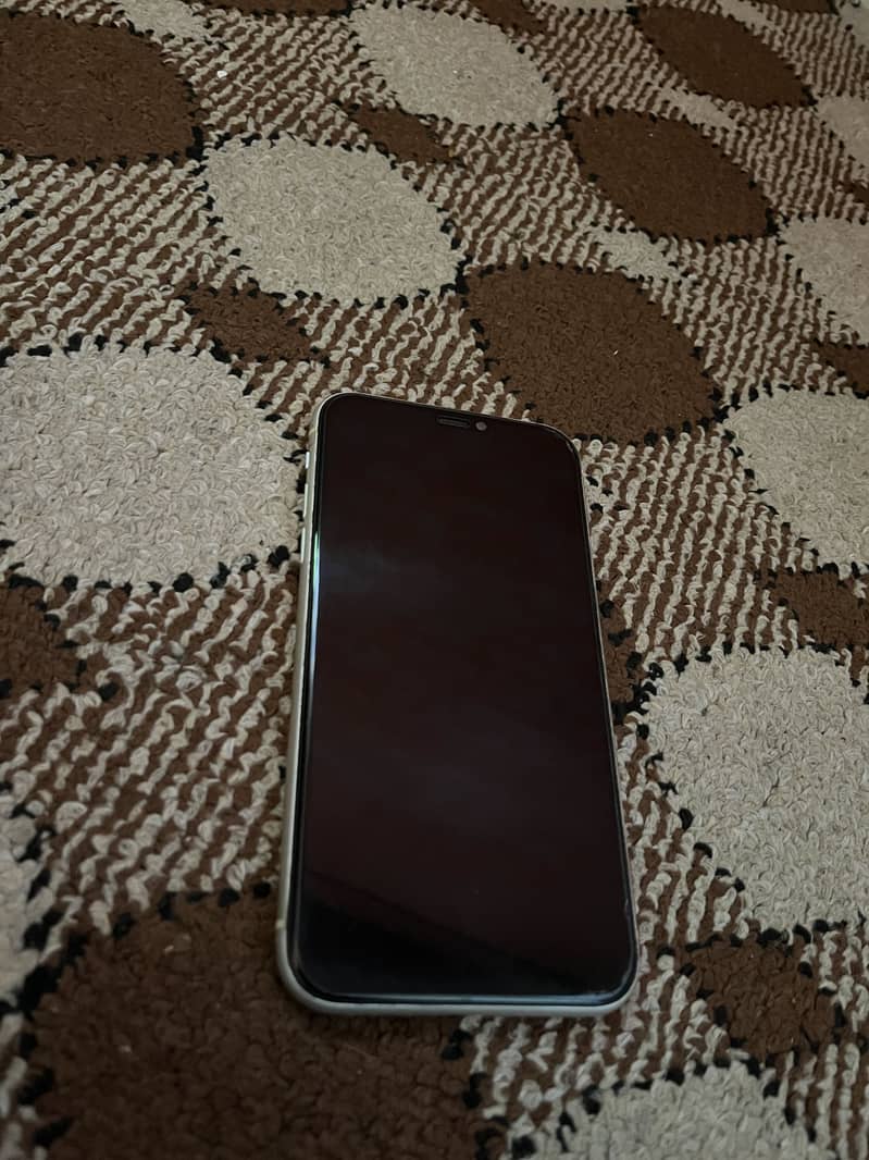 Apple iPhone 11 7