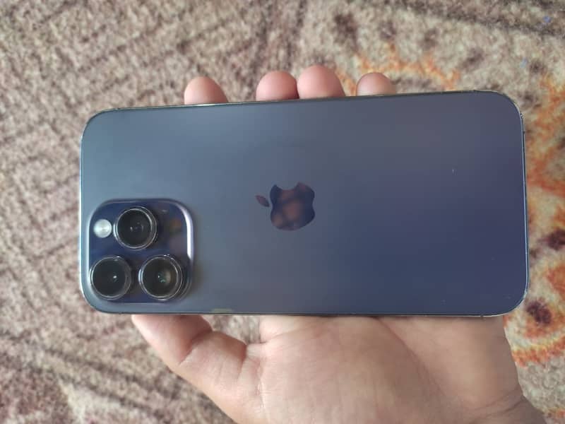 Apple iPhone 14 Pro Max 1