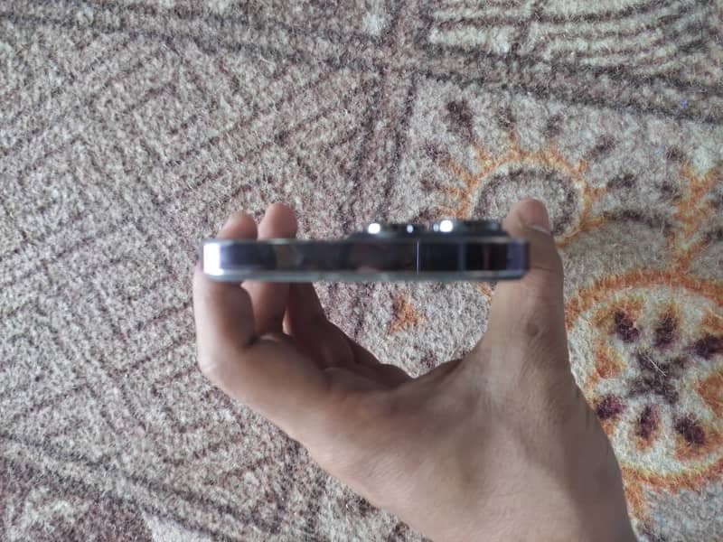 Apple iPhone 14 Pro Max 4