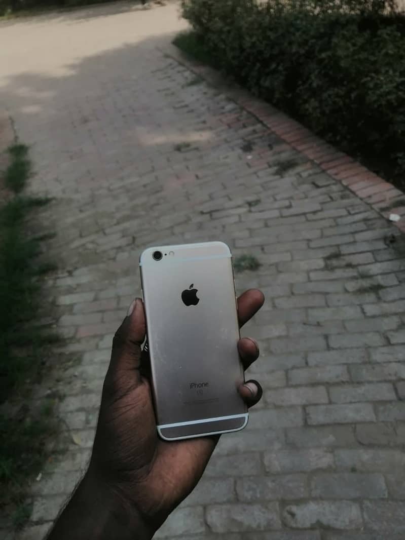 Apple iPhone 6S 2