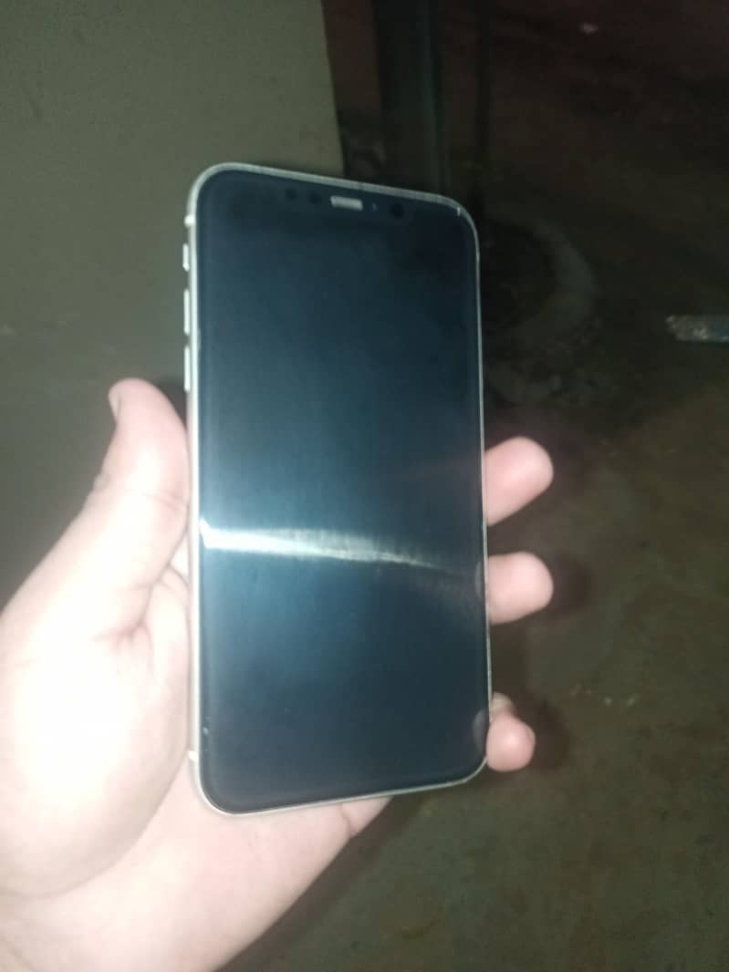 Apple iPhone 11 2