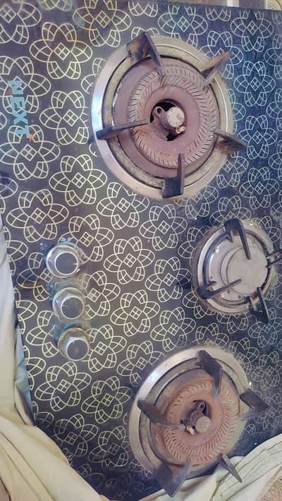 It's a less used glass stove with 3 burners. . All are functional.