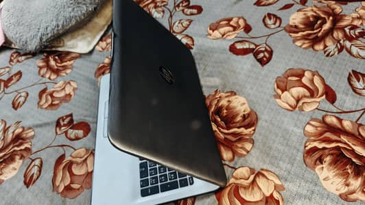 laptop i3 6th gr exchange possible with iphone 11