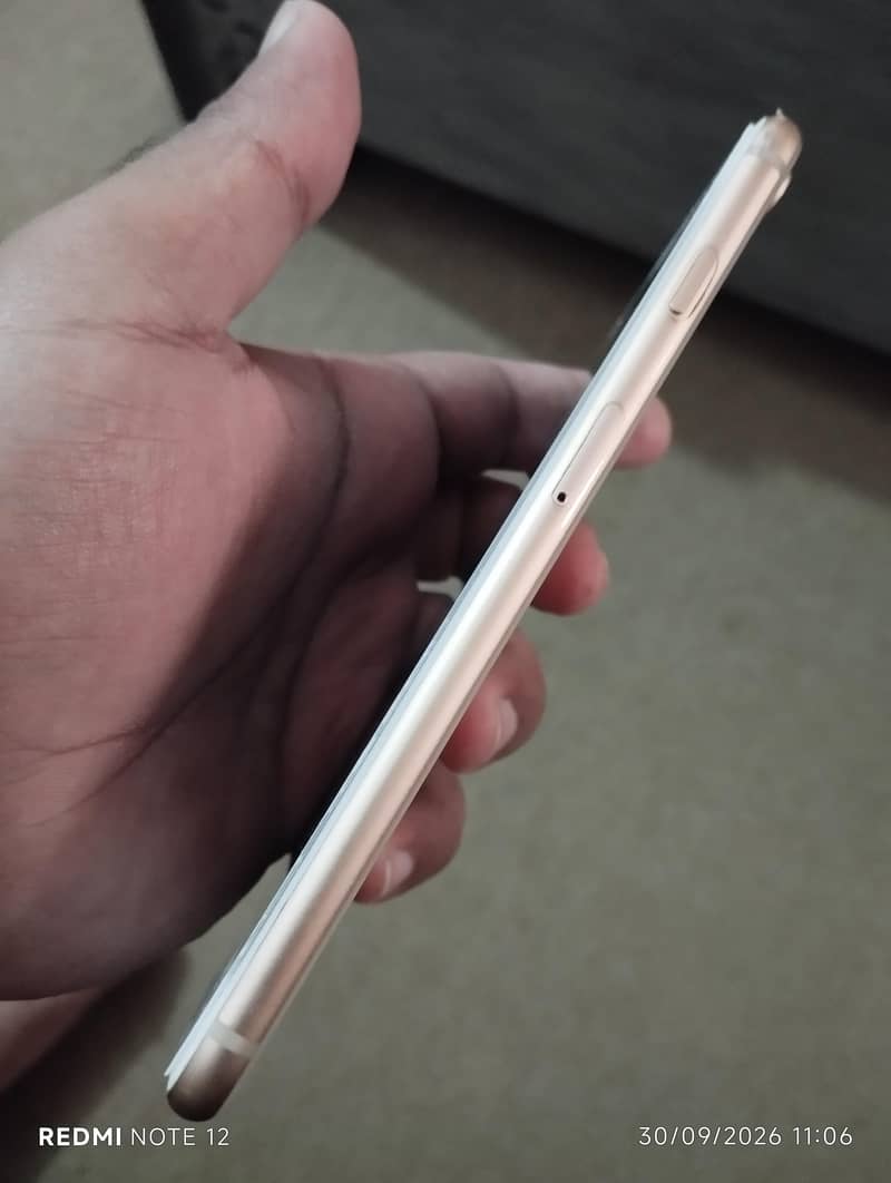 Apple iPhone 8 Plus 5