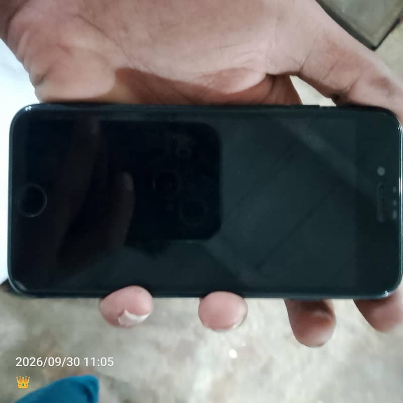 Apple iPhone 7 3
