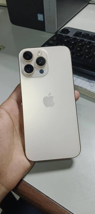 Apple iPhone 16 Pro Max