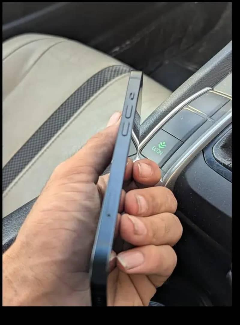 Apple iPhone 13 6