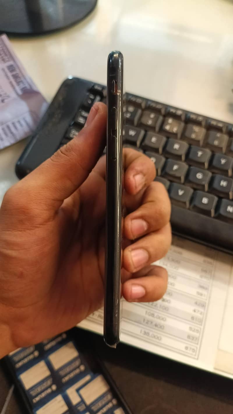 Apple iPhone SE 3