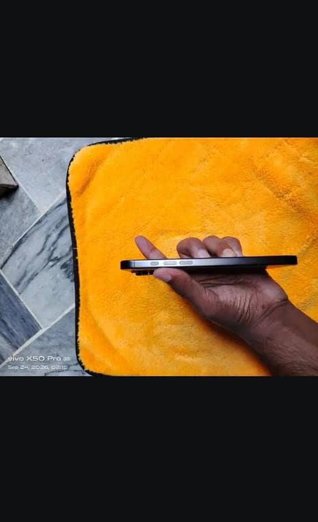 Apple iPhone 16 Pro Max 3