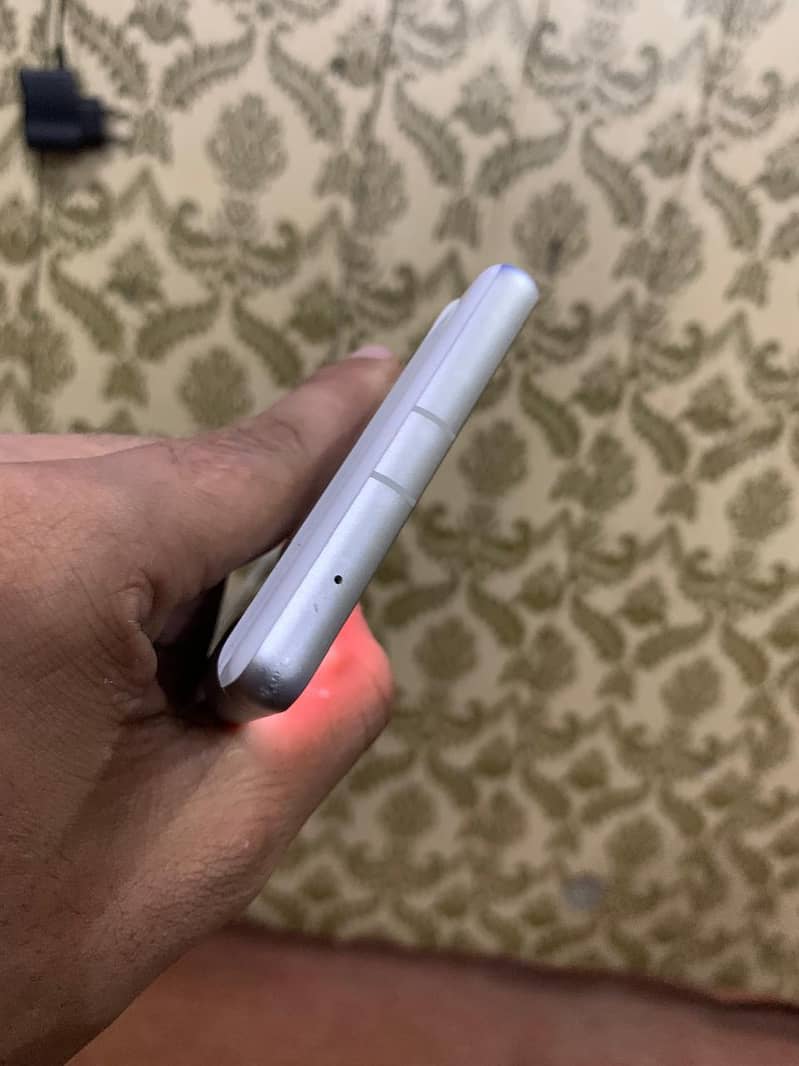 Google Pixel 7a 3