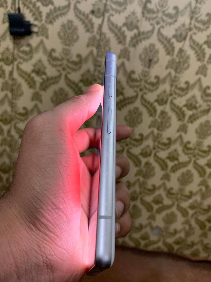 Google Pixel 7a 5