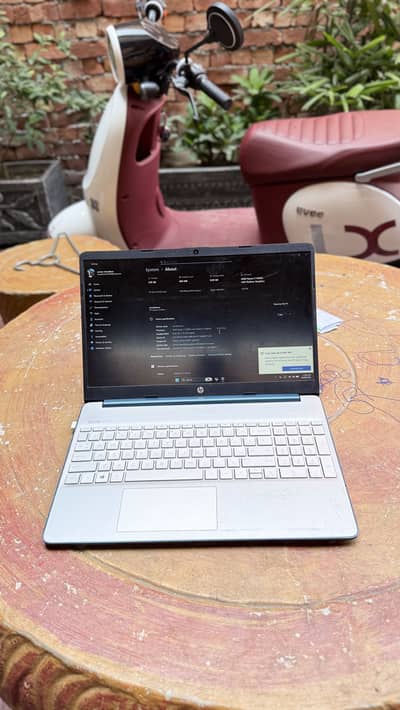 HP Ryzen 5 5500U | 8GB RAM | AMD