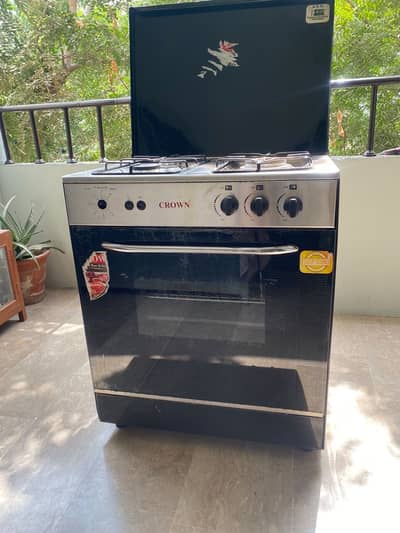 Crown Gas Stove with Oven & Grill — For Sale