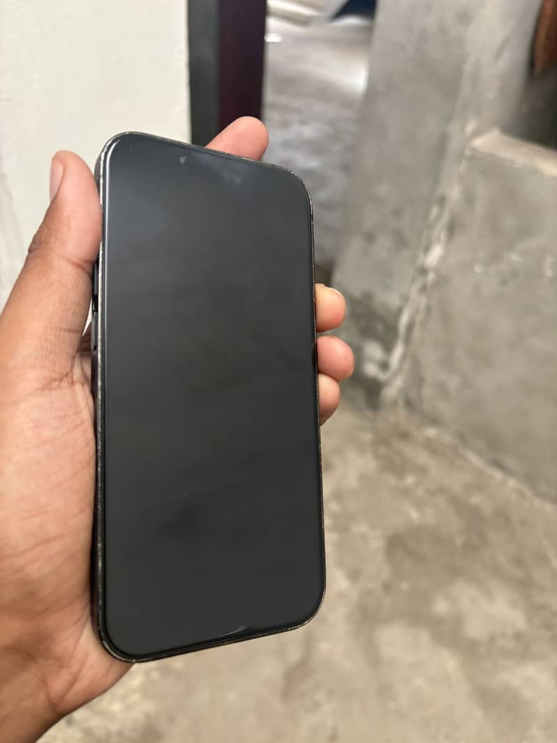 Apple iPhone 14 Pro 1