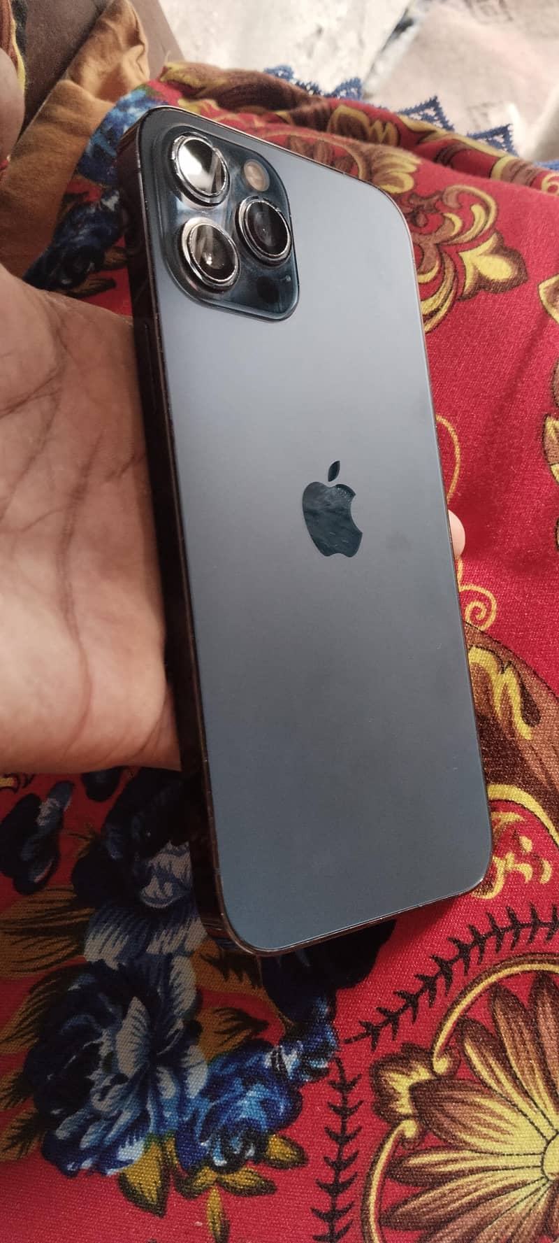 Apple iPhone 12 Pro Max 4