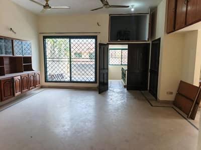 1kanal Upper portion for rent in DHA phase 2 near lums