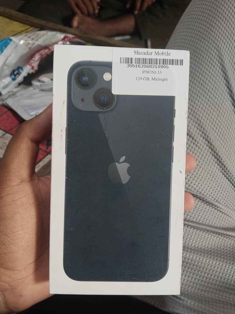 Apple iPhone 13 0
