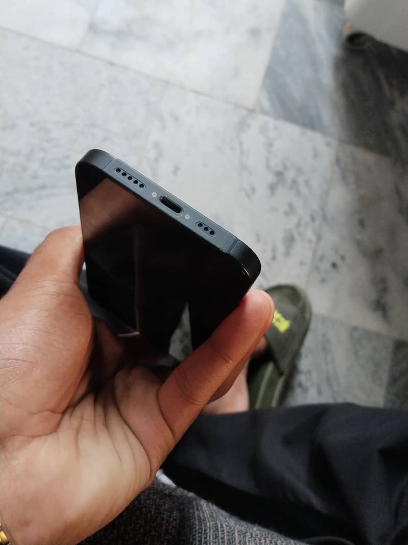 Apple iPhone 13 3