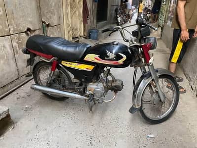 Honda CD 70 2012 model urgent sale