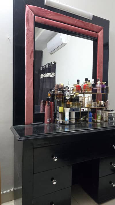 Dressing/ Dresser