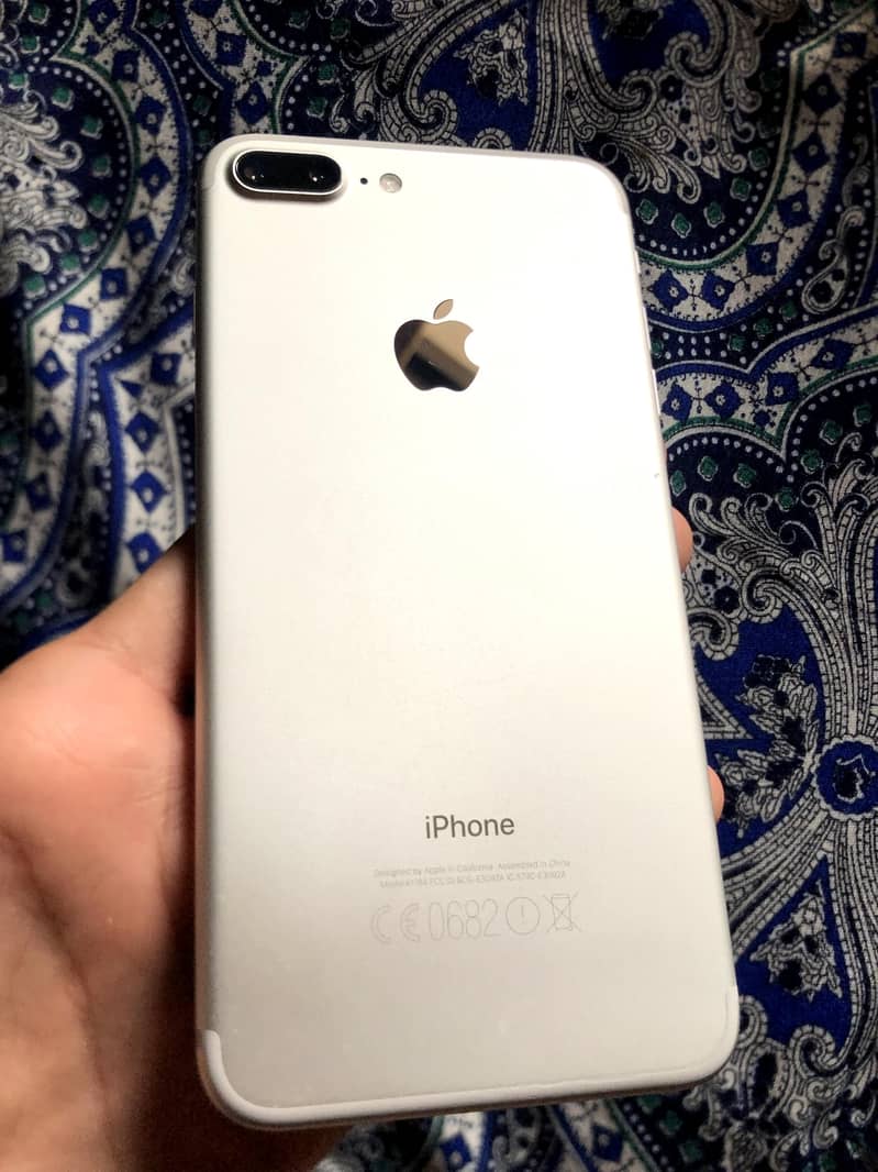 Apple iPhone 7 Plus 1