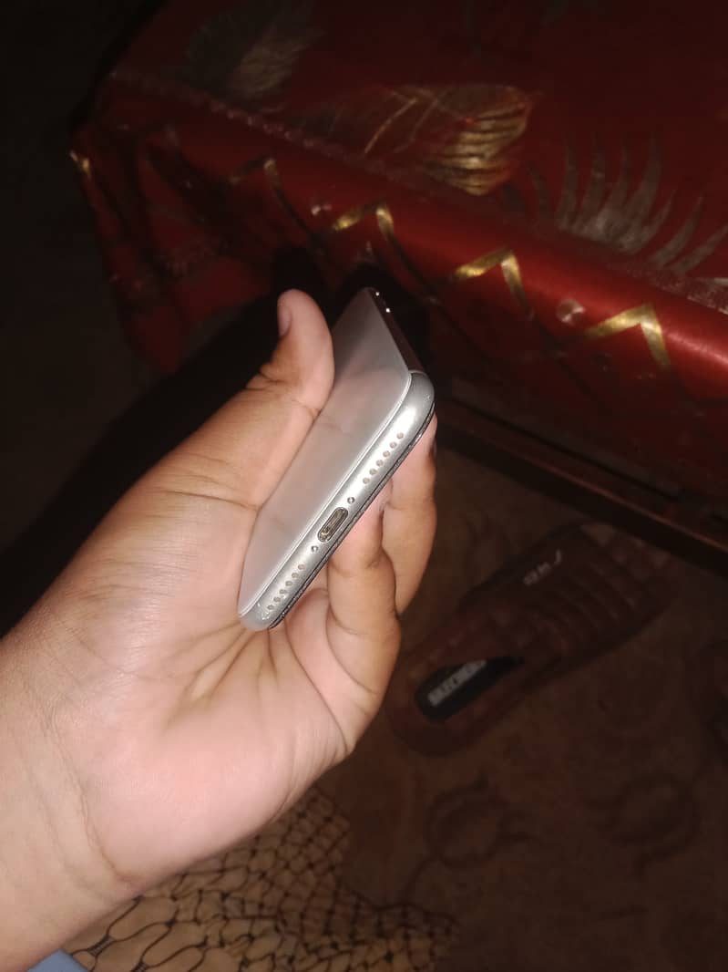 Apple iPhone SE2 5
