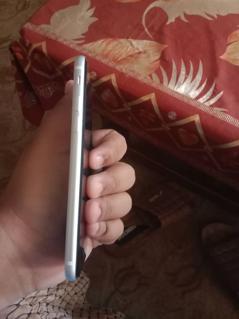 Apple iPhone SE2 11