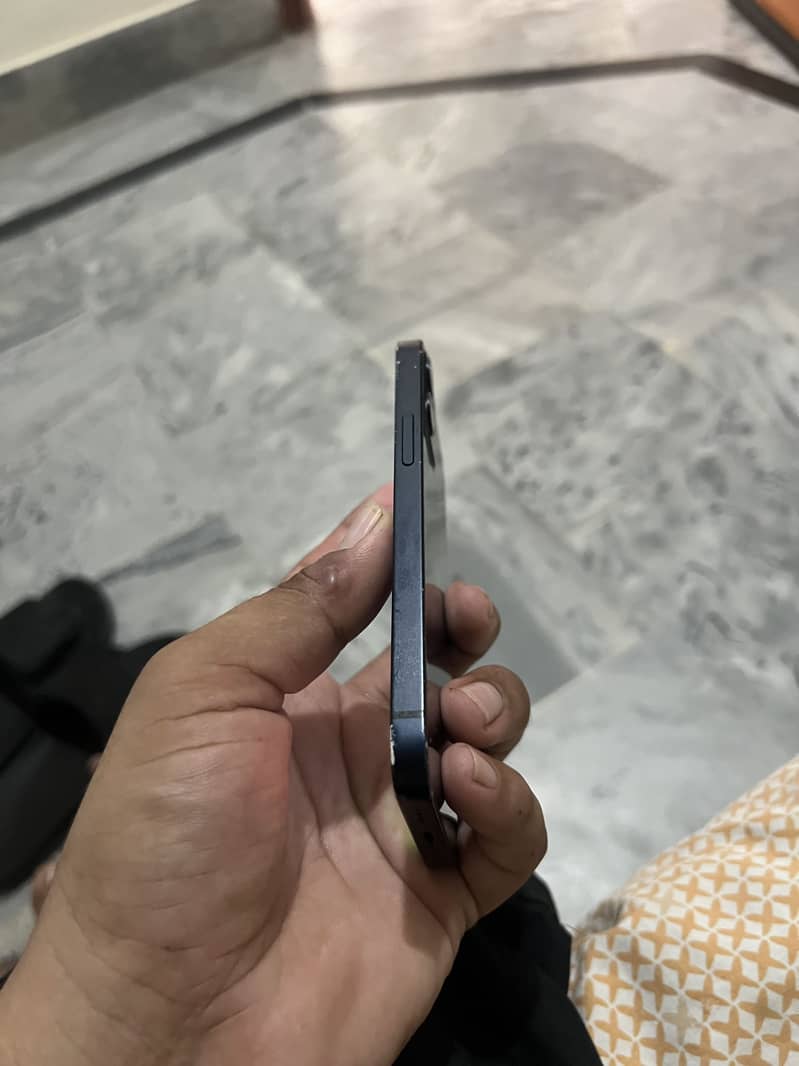 Apple iPhone 12 mini 3