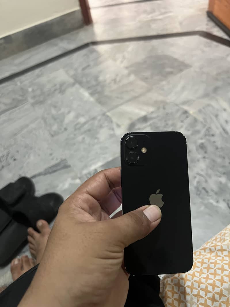 Apple iPhone 12 mini 4