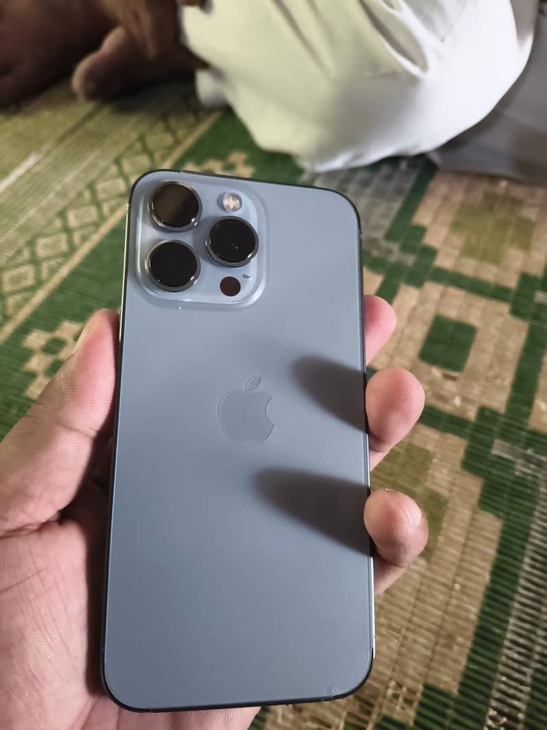 Apple iPhone 13 Pro 6