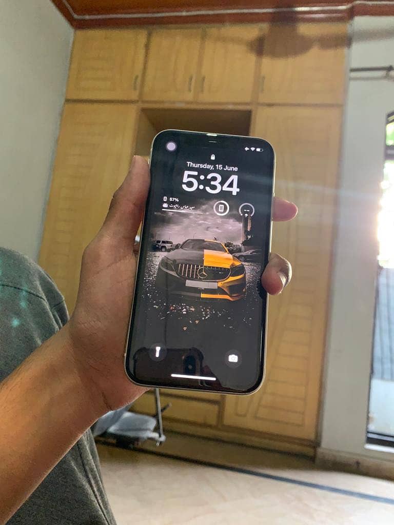 Apple iPhone 11 3