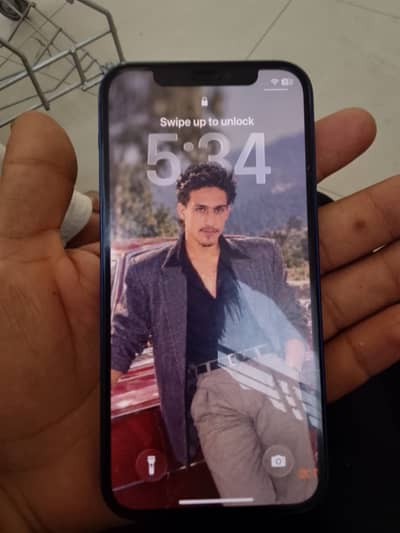 Apple iPhone 12
