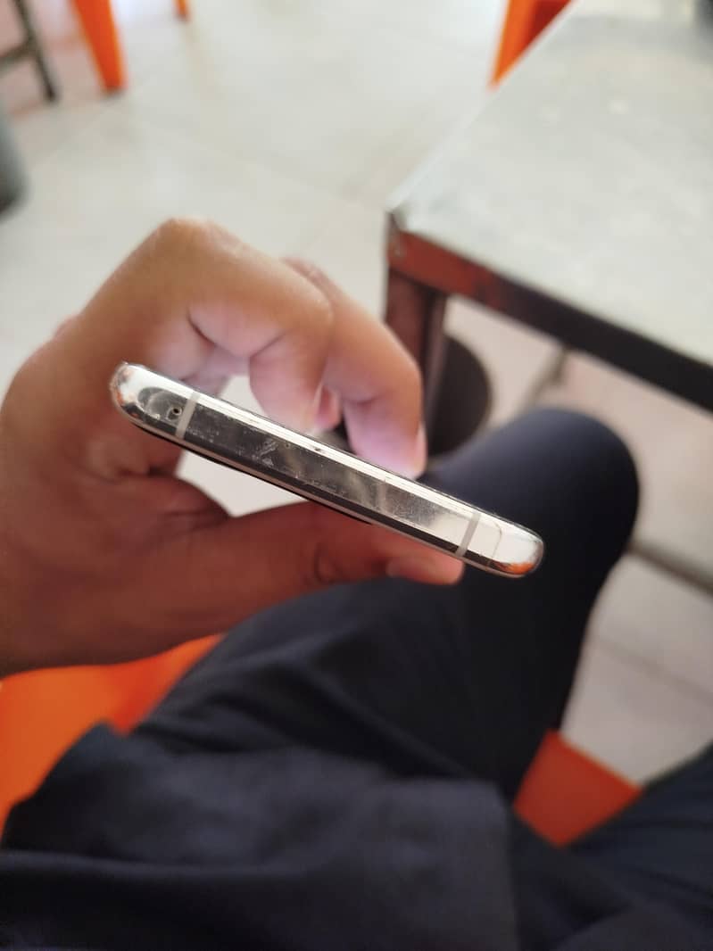 One Plus 10 Pro 5g 4