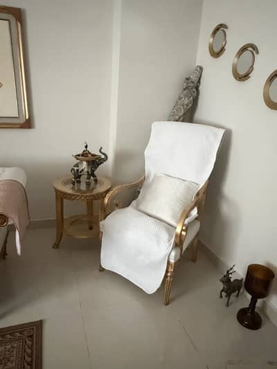 Chairs with coffee table