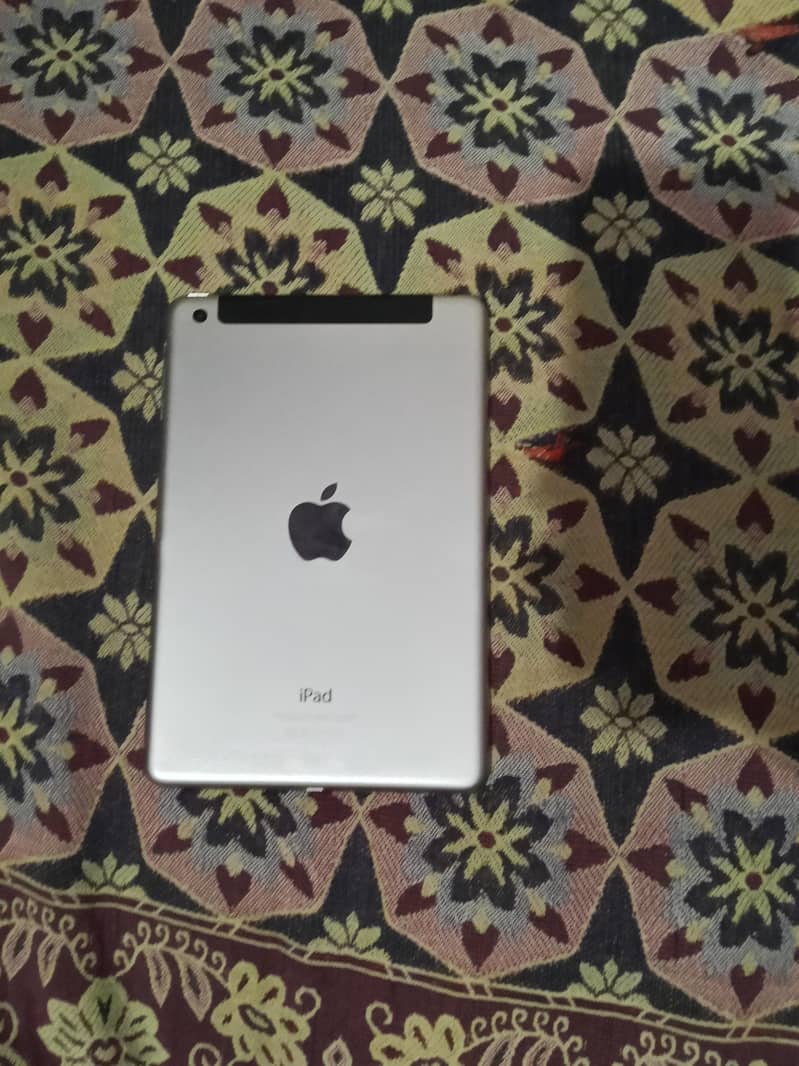 Apple ipad mini 3 2