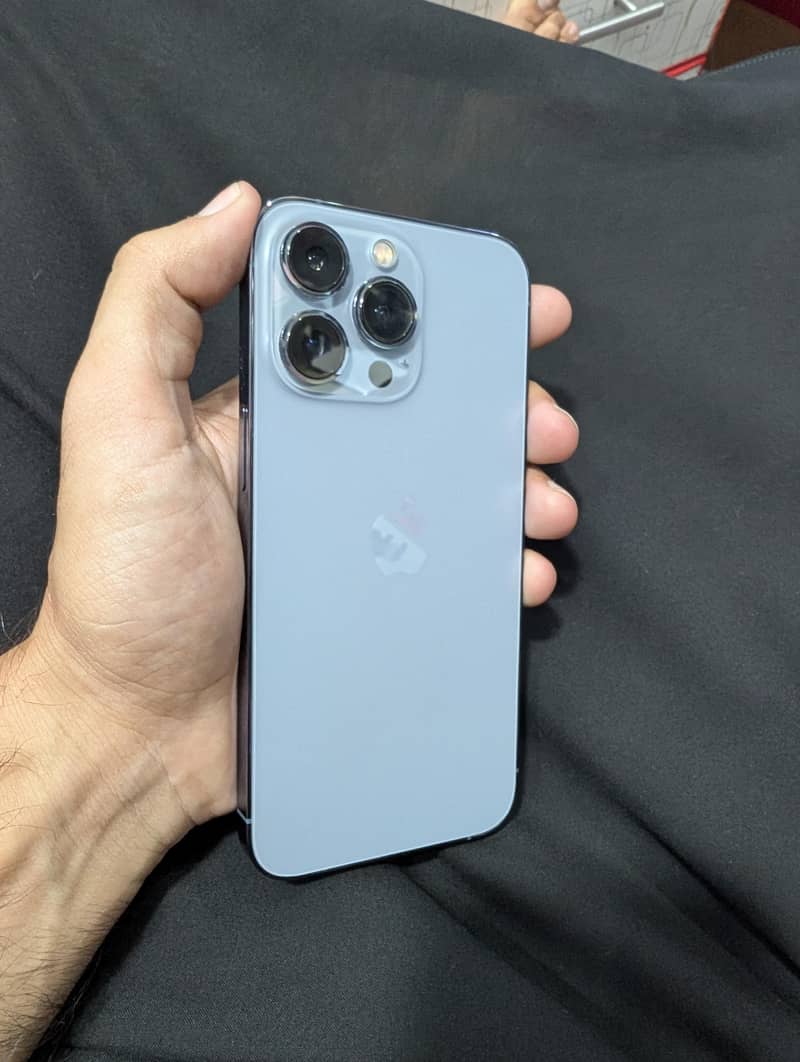 Apple iPhone 13 Pro 1