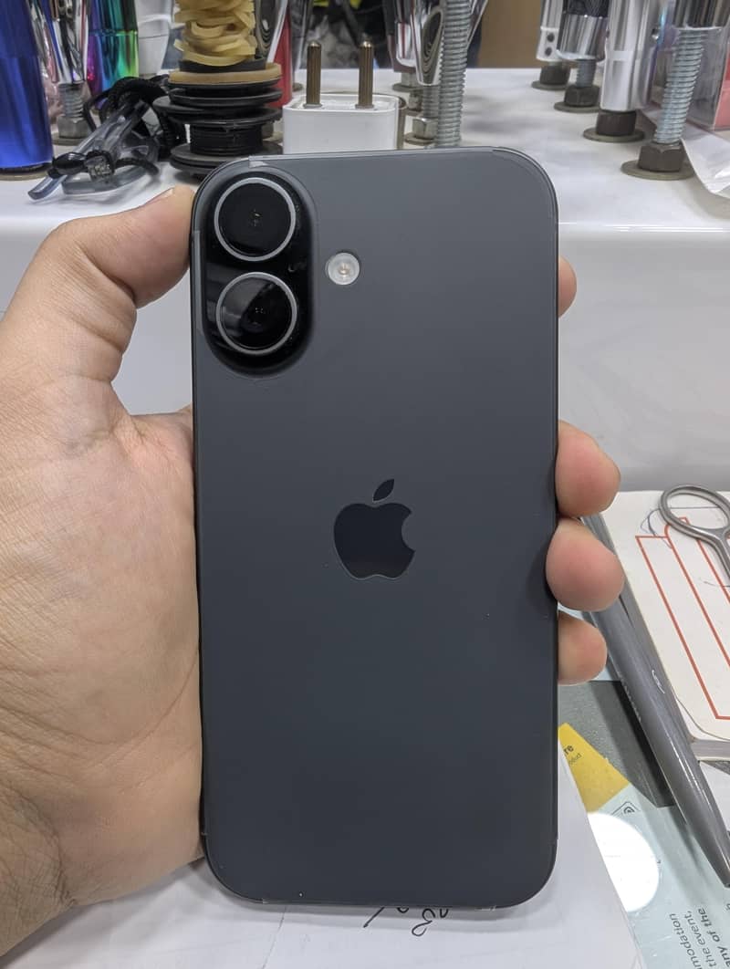Apple iPhone 17 1