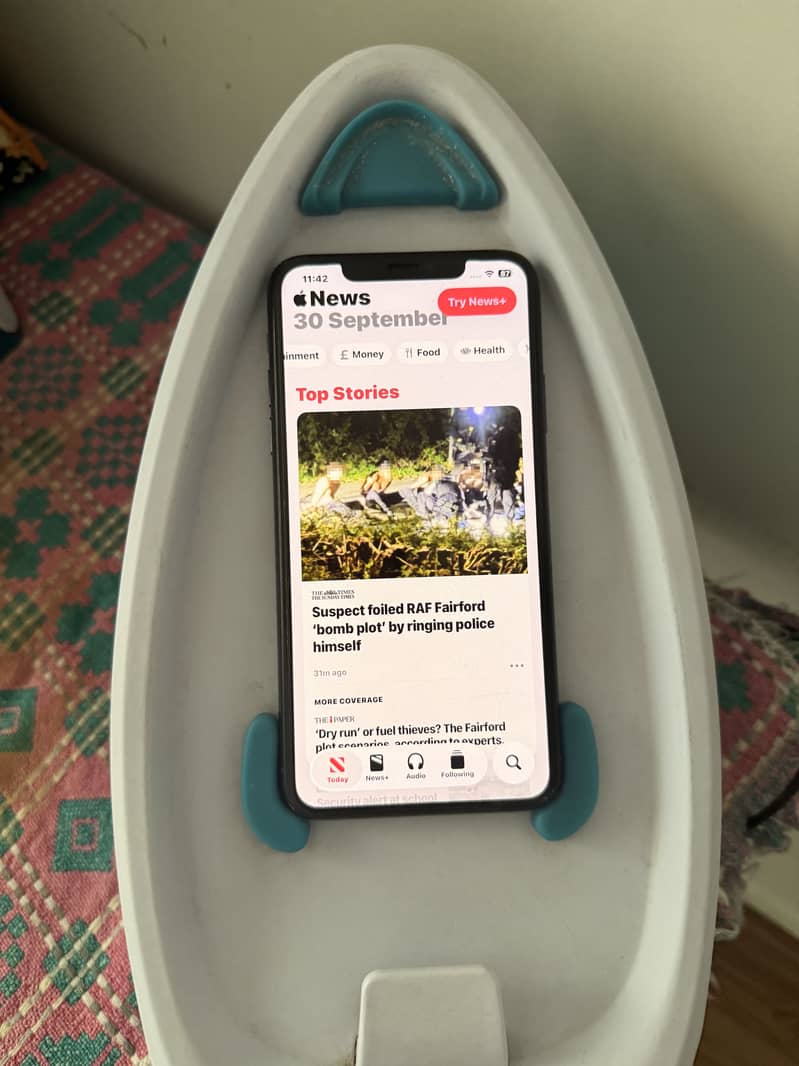 Apple iPhone 11 Pro Max 0